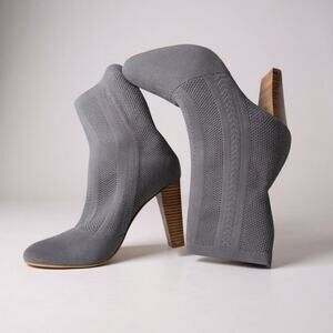 Charles David Women's Gray Davis Knit Boot Size 9 M. Fashion boots minimalist.